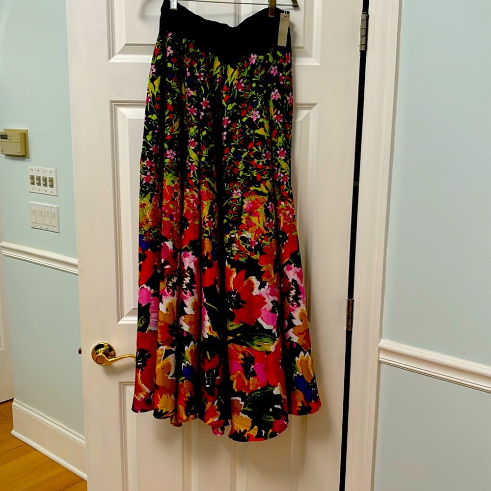 Vibrant skirt